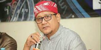 Edy MulyadiÂ diduga menghina masyarakatÂ Kalimantan Timur â€œKalimantan Tempat Jin Buang Anakâ€